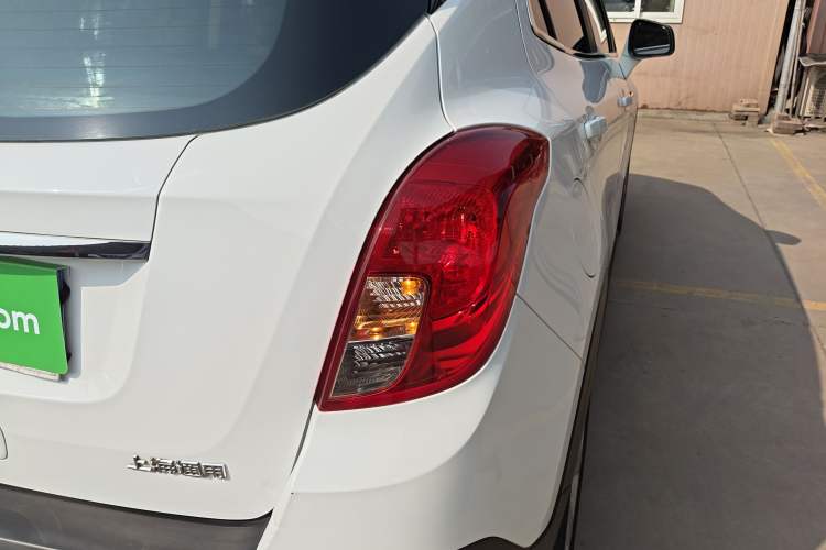 Used Buick Encore 2015 1.4T Automatic Two-Wheel Drive Urban Elite Version