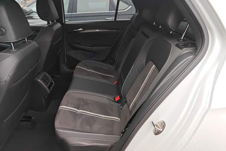 Used Volkswagen Golf 2023 Facelift 280TSI DSG R-Line Lite
