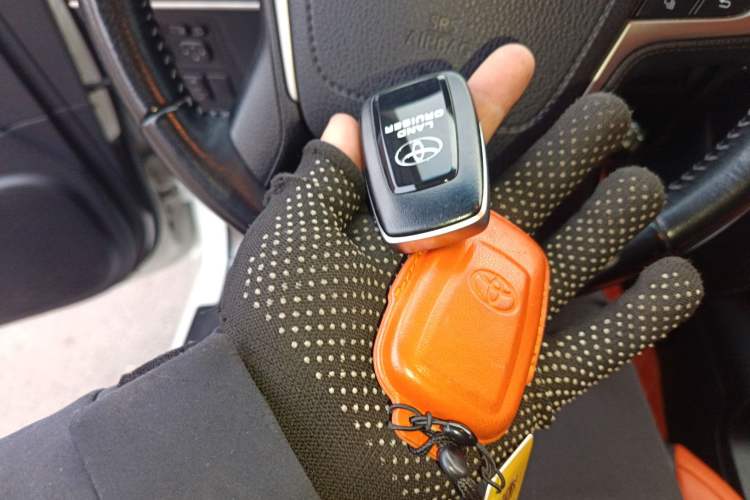 Used Toyota Prado 2019 3.5L Automatic TX-L Deluxe Edition with Rear-Mounted Spare Tire
