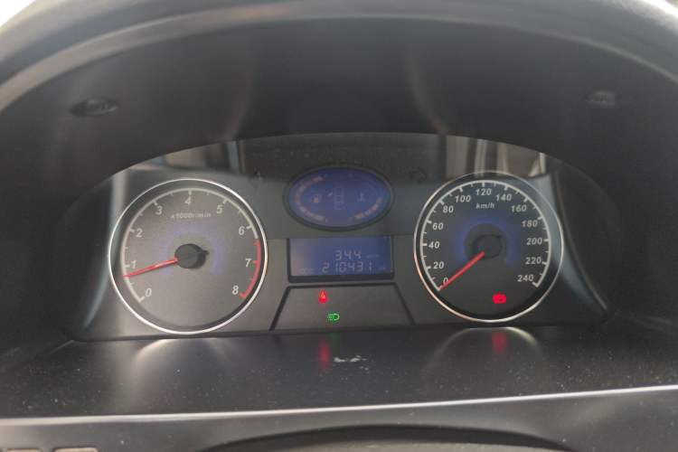 Used Geely Auto Classic Emgrand 2013 Sedan 1.5L Manual Entry-Level Model Instrument Cluster