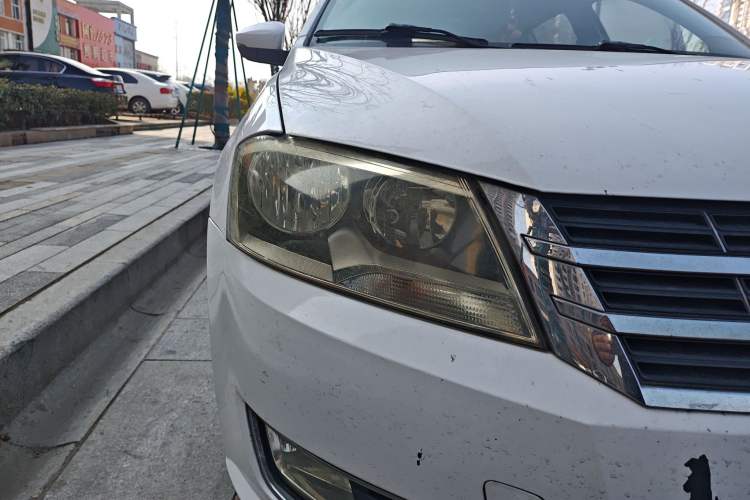 Used Volkswagen Gran Lavida 2013 1.6L Manual Comfort Model