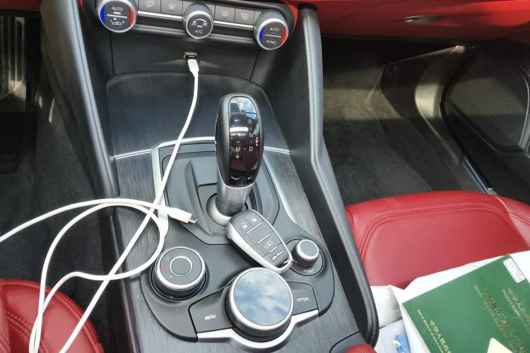 Used Alfa Romeo Giulia 2019 2.0T 280HP Black Package Limited Edition
