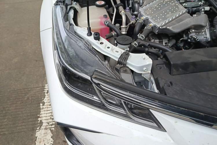 Used Toyota Corolla 2021 1.2T S-CVT Pioneer PLUS Edition Right Front Headlight