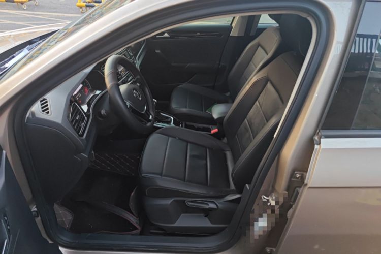 Used Volkswagen T-ROC 2018 280TSI DSG Two-Wheel-Drive Comfort Version China V Standard