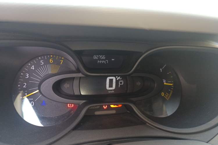 Used Renault Captur 2015 1.2T Automatic Standard Edition
