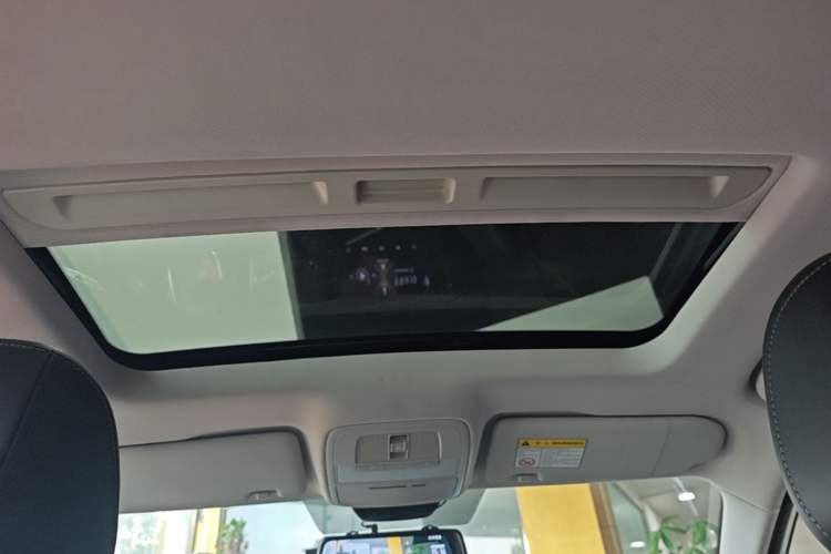 Used Roewe i5 2019 1.5L Manual 4G Connectable Langhao Edition
