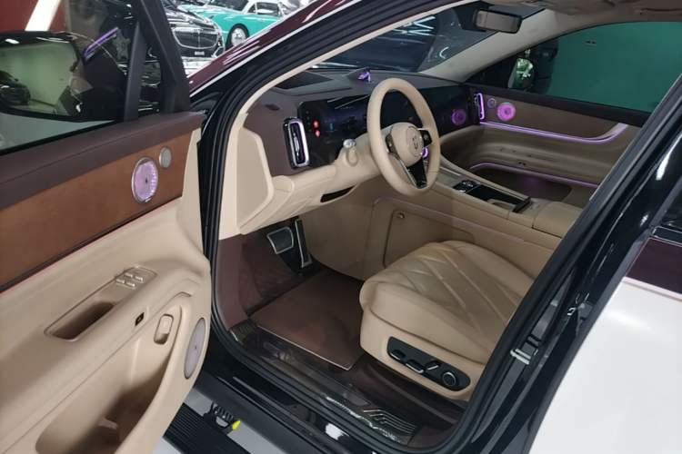 Used Hima AITO M9 2025 Extended-Range Ultra Version 52 kWh 6-Seater