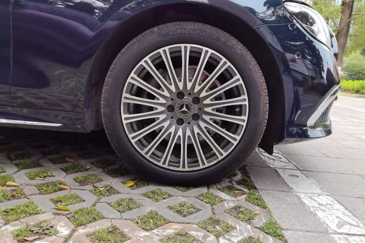 Used Mercedes-Benz E-Class 2021 Restyled E 300 L Sporty and Stylish Edition