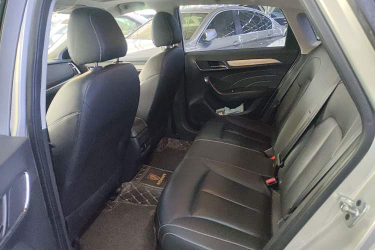 Used Roewe i6 New Energy 2017 45T Hybrid Connect & Smart Enjoyment Edition Left Rear Seat