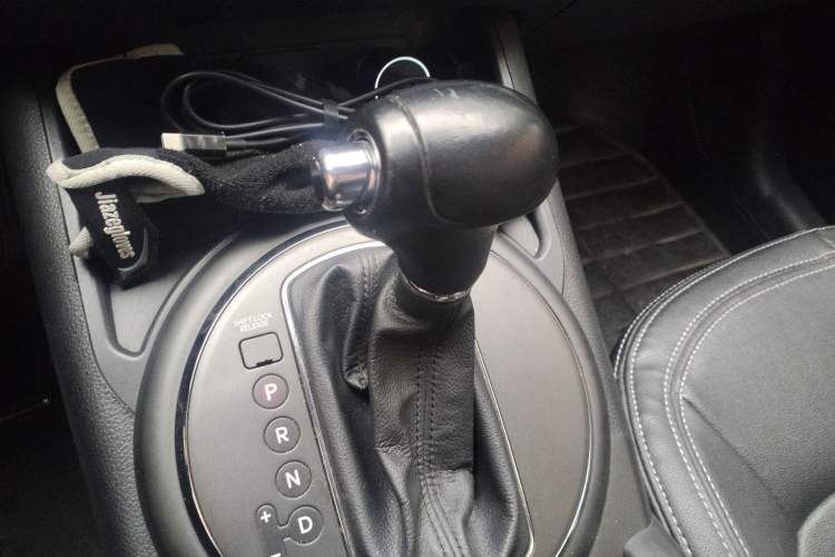 Used Kia Sportage R 2014 2.0L Automatic Two-Wheel Drive GLS Trim
