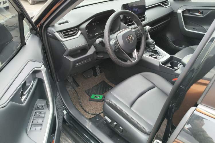 Used Toyota RAV4 2023 Dual-Engine 2.5L E-CVT Two-Wheel Drive Elite Plus Edition Driver Seat