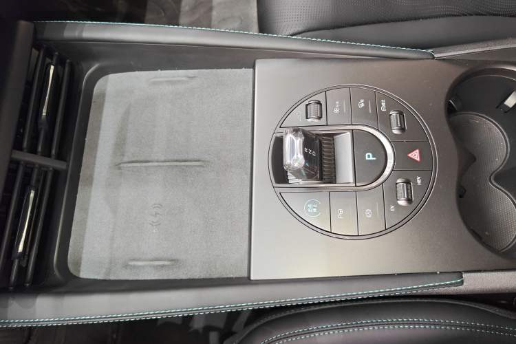 Used BYD Seal 06 New Energy 2025 DM-i Smart Drive 120KM Deluxe Model Gear Lever