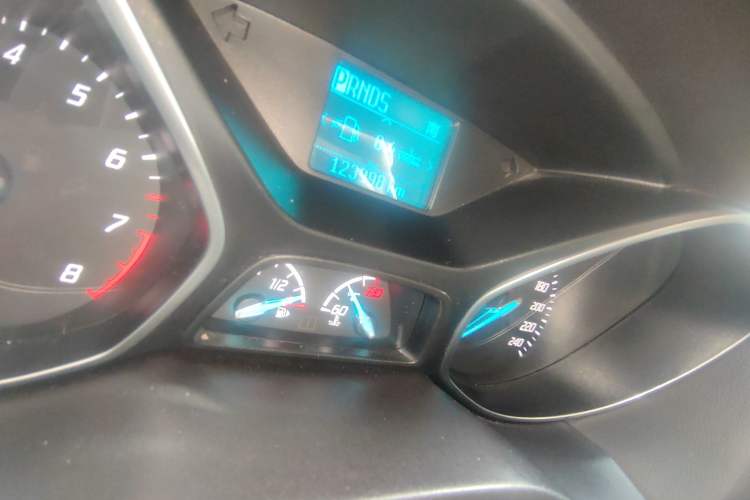 Used Ford Kuga 2016 ZhiXing Limited Edition 1.5L GTDi Two-Wheel Drive Fashion Model Odometer Close Up