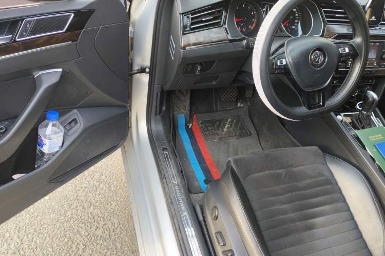 Used Volkswagen Magotan 2017 330TSI DSG Luxury Model Driver Seat