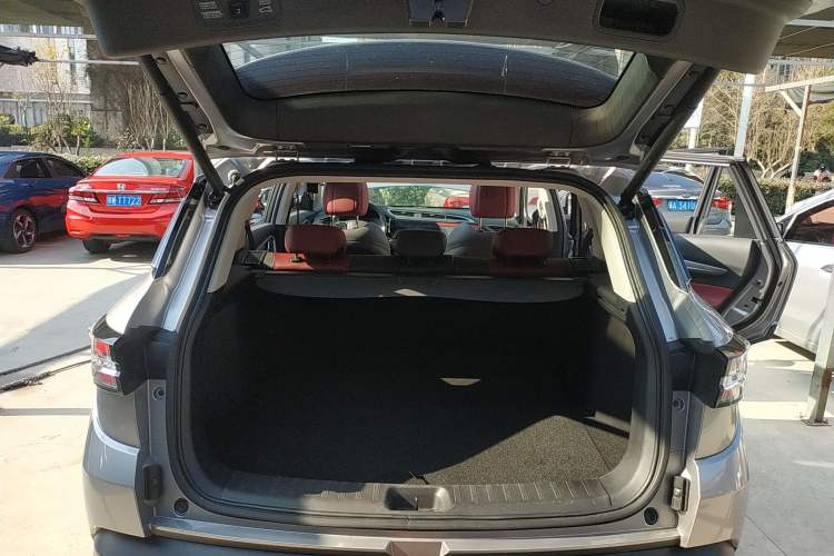 Used Dongfeng Aeolus AX7 2021 PRO 1.6T Automatic Glory Edition