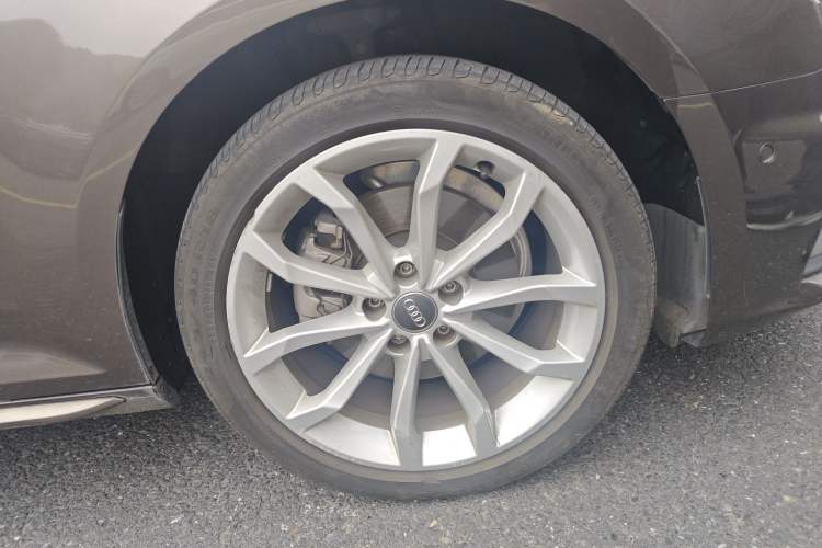 Used Audi A4L 2019 40 TFSI Fashion Edition China VI Emission Standard