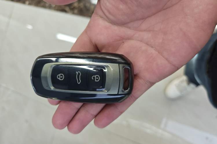 Used Geely Galaxy Panda 2025 210 km – Yuanqi Bear Vehicle Key