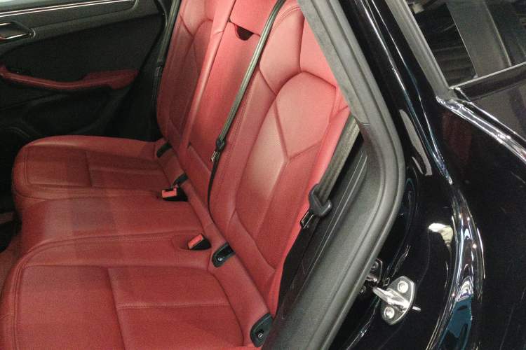 Used Porsche Macan 2021 Macan 2.0T
