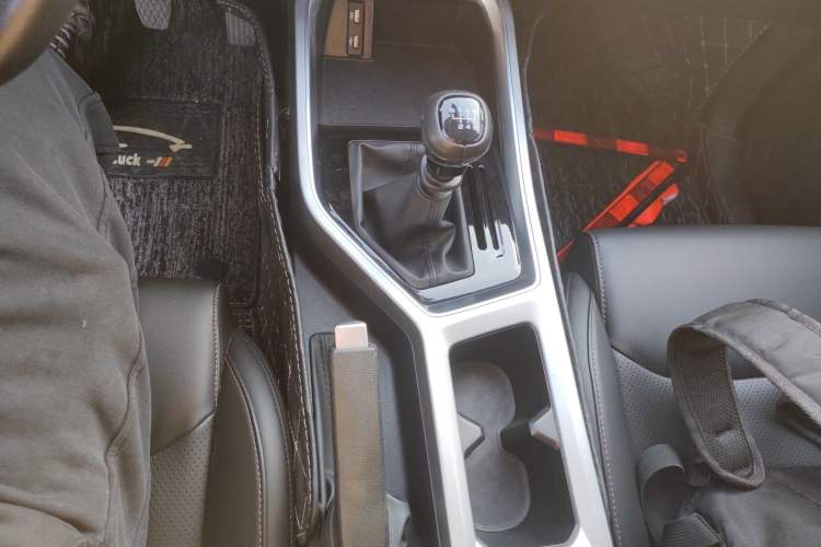Used Wuling Jiachen 2022 1.5L Manual Comfort Edition
