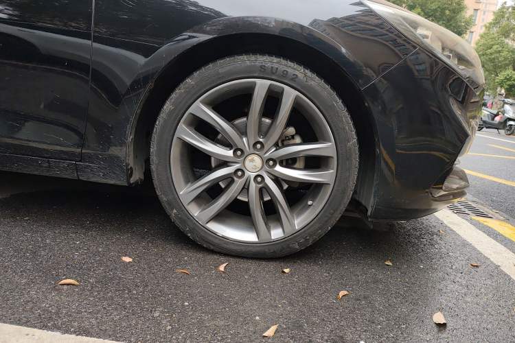 Used Hongqi H5 2018 30TD Smart Connect Dynamic Edition Right Front Wheel Hub