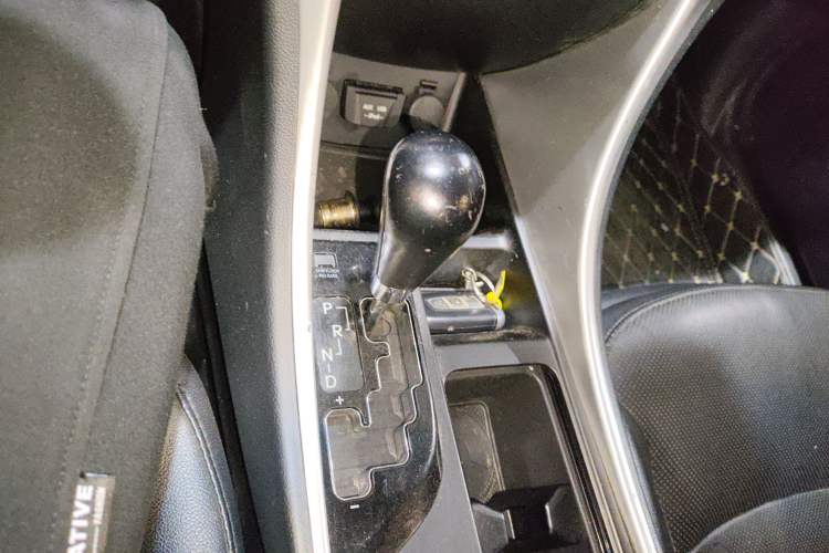 Used Hyundai Sonata 2014 2.4L Automatic Luxury Version China V Standard