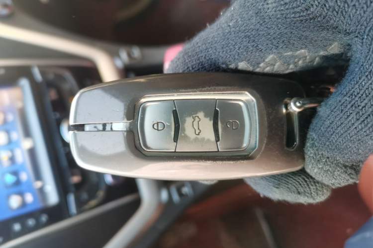 Used Geely Auto Emgrand 2014 Hatchback 1.3T CVT Elite Model
