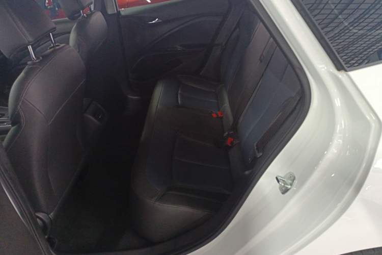 Used Buick Velite 6 2023 Revised Version 430 km Range – Commuter Edition