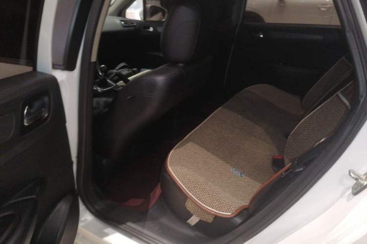 Used Citroen C4 Sega 2016 1.6L Manual Luxury Model
