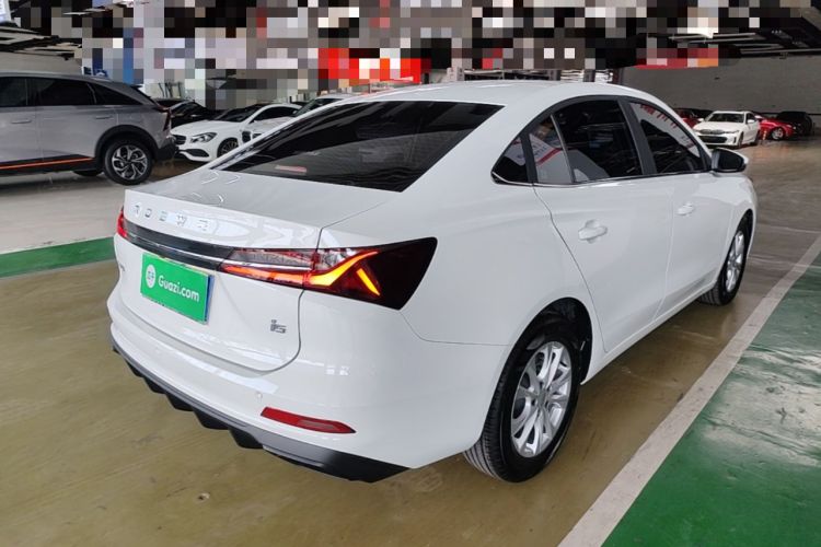 Used Roewe i5 2026 Model 1.5L CVT Luxury Version Rear Right 45 Deg
