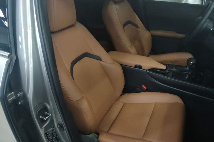 Used Lexus UX 2020 260h Explore & Adventure Edition
