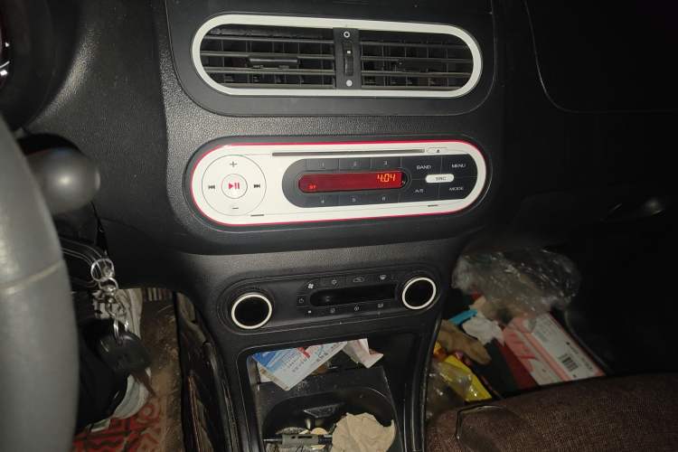 Used MG 3SW 2015 1.5L AMT Elite Model Audio And AC Panel