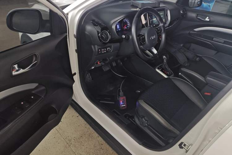 Used Kia kx1 Stonic 2019 1.4L Automatic Sport Edition China VI