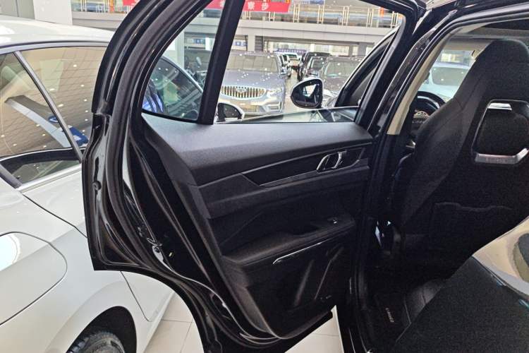 Used Lynk & Co 01 2021 2.0TD Two-Wheel-Drive Pro Trim