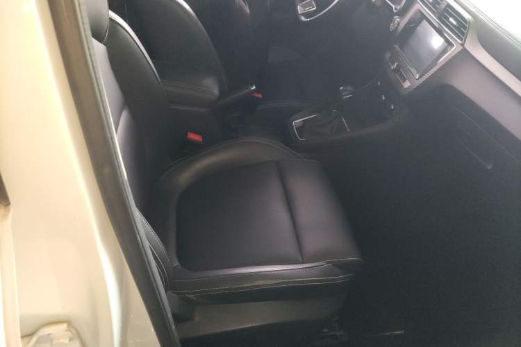 Used MG ZS 2018 1.5L Automatic Luxury Edition China V Standard