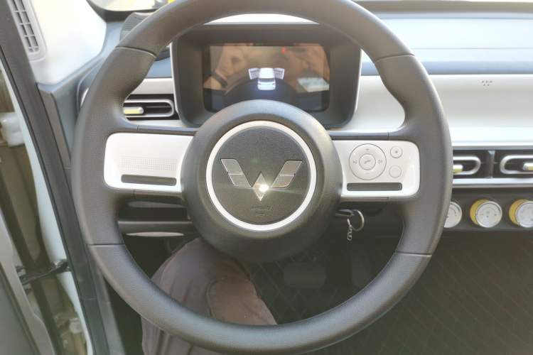 Used Wuling Hongguang MINIEV 2024 3rd Generation 215km Youth Edition Steering Wheel