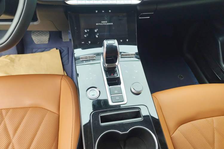 Used Chery Tiggo 8 PLUS 2022 290TGDI DCT Luxury Edition Gear Lever