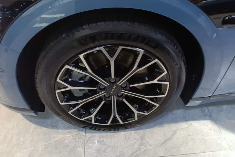 Used Zeekr 007GT 2025 Four-Wheel Drive Intelligent Driving Version 75 kWh
