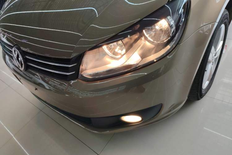 Used Volkswagen Touran 2015 1.4T Manual Fashion Edition 5-Seater
