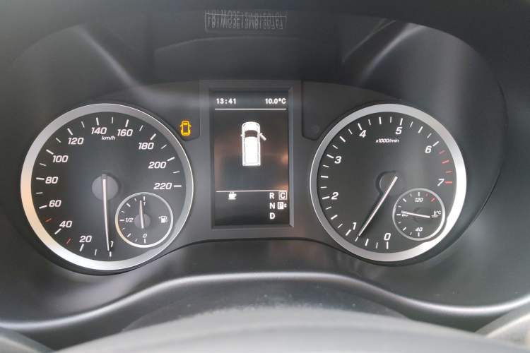 Used Mercedes-Benz Vito 2021 2.0T Elite Version 7 Seats