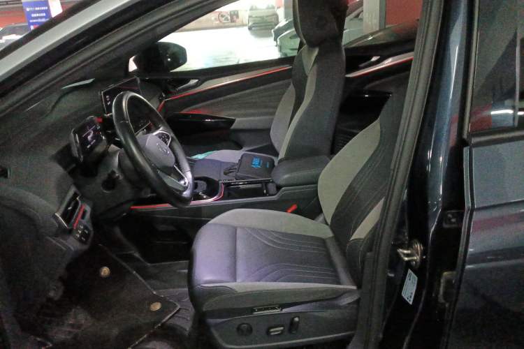 Used Volkswagen ID.4 CROZZ 2022 Long-Range Lite PRO Edition Left Front Seat