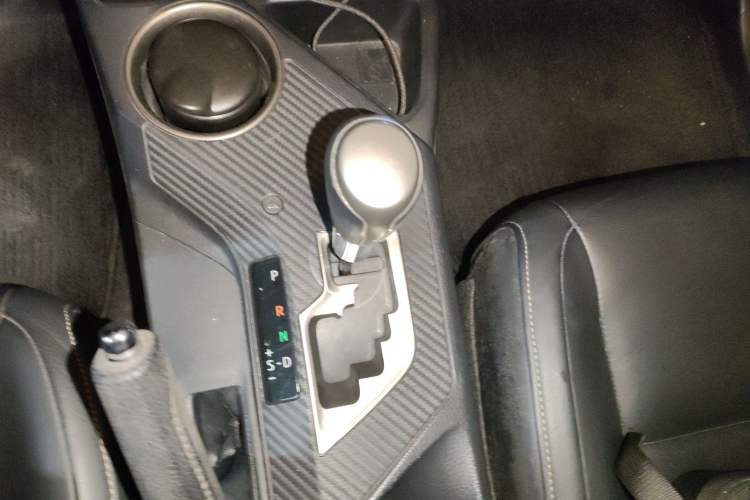 Used Toyota RAV4 2013 2.5L Automatic 4x4 Luxury Edition
