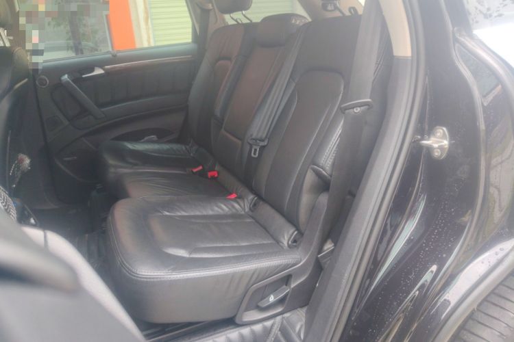 Used Audi Q7 2014 35 TFSI Sport Edition Left Rear Seat