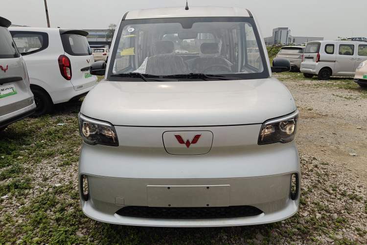 Used Wuling Zhiguang New Energy 2025 Standard Model Front