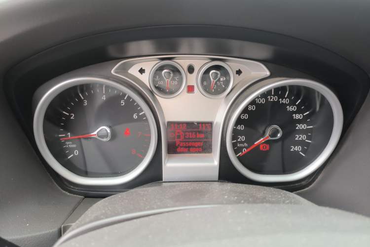 Used Ford Focus 2012 Sedan Classic 1.8L Manual Base Model