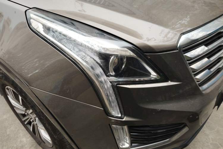 Used Cadillac XT5 2016 25T Luxury Model Right Front Headlight