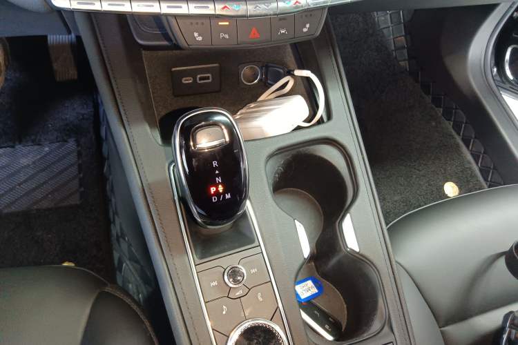 Used Cadillac XT4 2023 28T Two-Wheel-Drive Luxury Version
