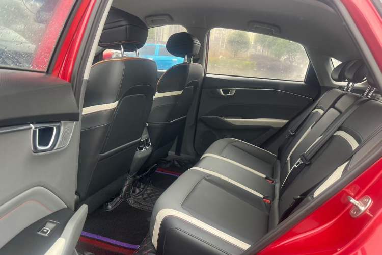 Used Baojun RC-6 2019 1.5T CVT 24-Hour Online Luxury Edition
