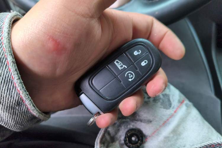 Used Jeep Cherokee 2014 2.4L Luxury Edition