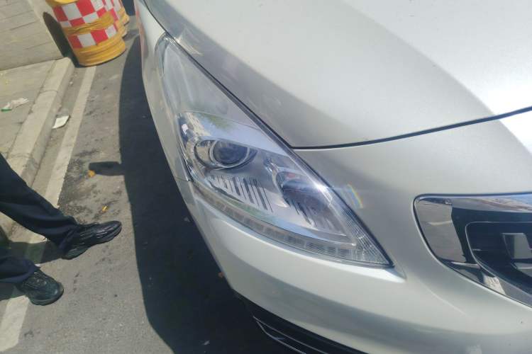 Used Peugeot 3008 2016 2.0L Automatic Classic Edition Right Front Headlight