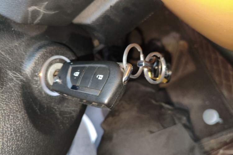 Used Toyota Fortuner 2016 2.7L Middle East Version Vehicle Key